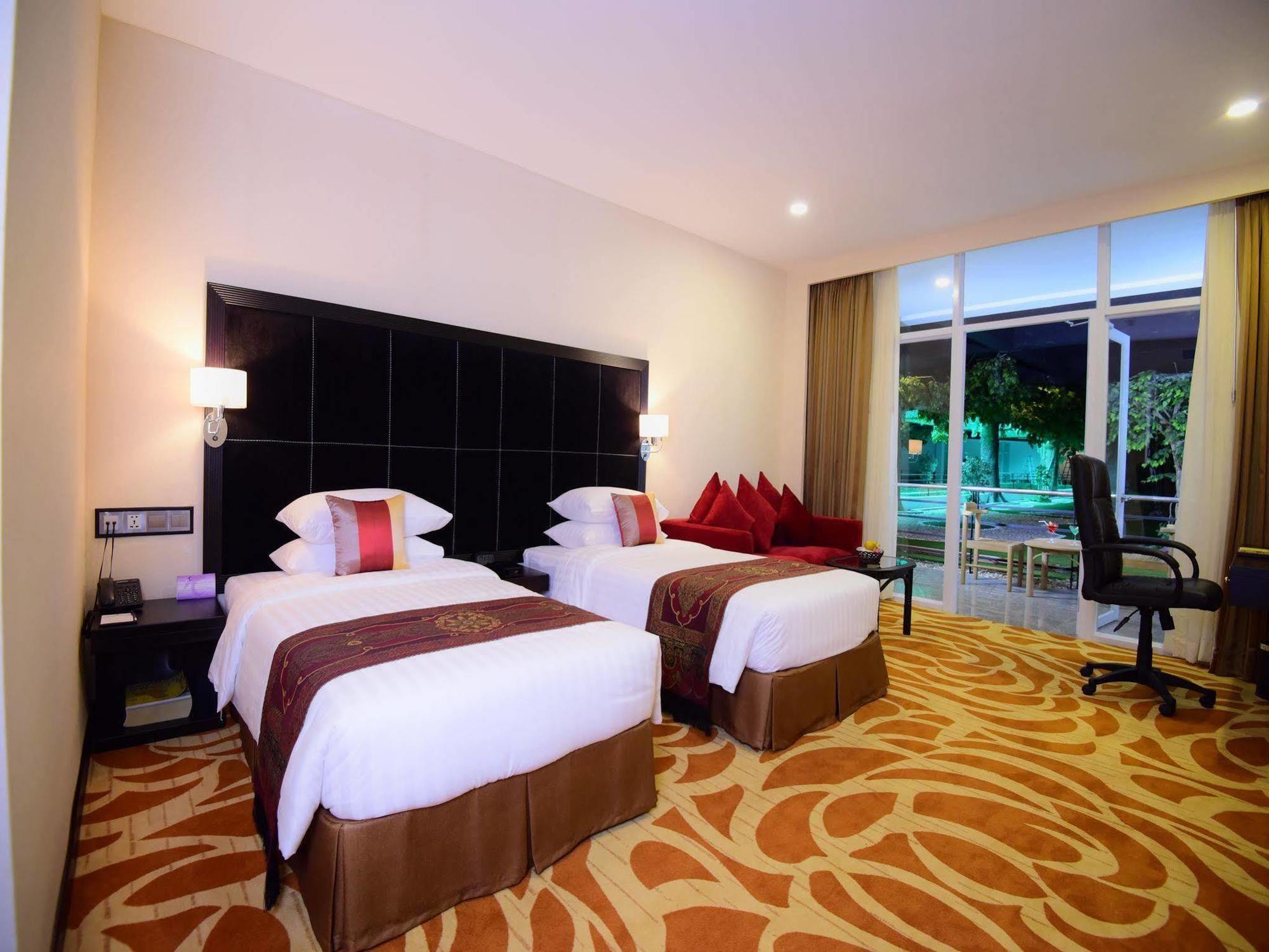 Taw Win Garden Hotel Янгон Екстер'єр фото